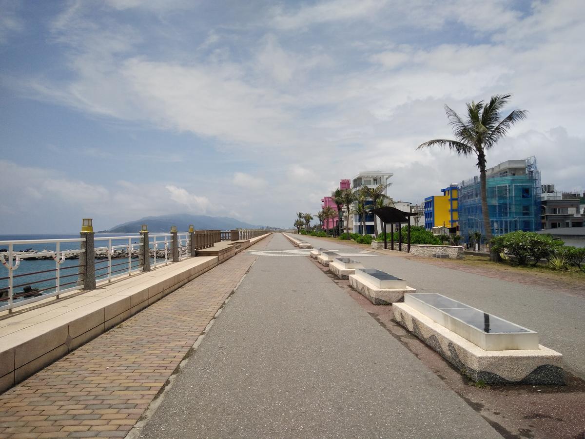 Heyyo Hostel Kota Hualien Bagian luar foto