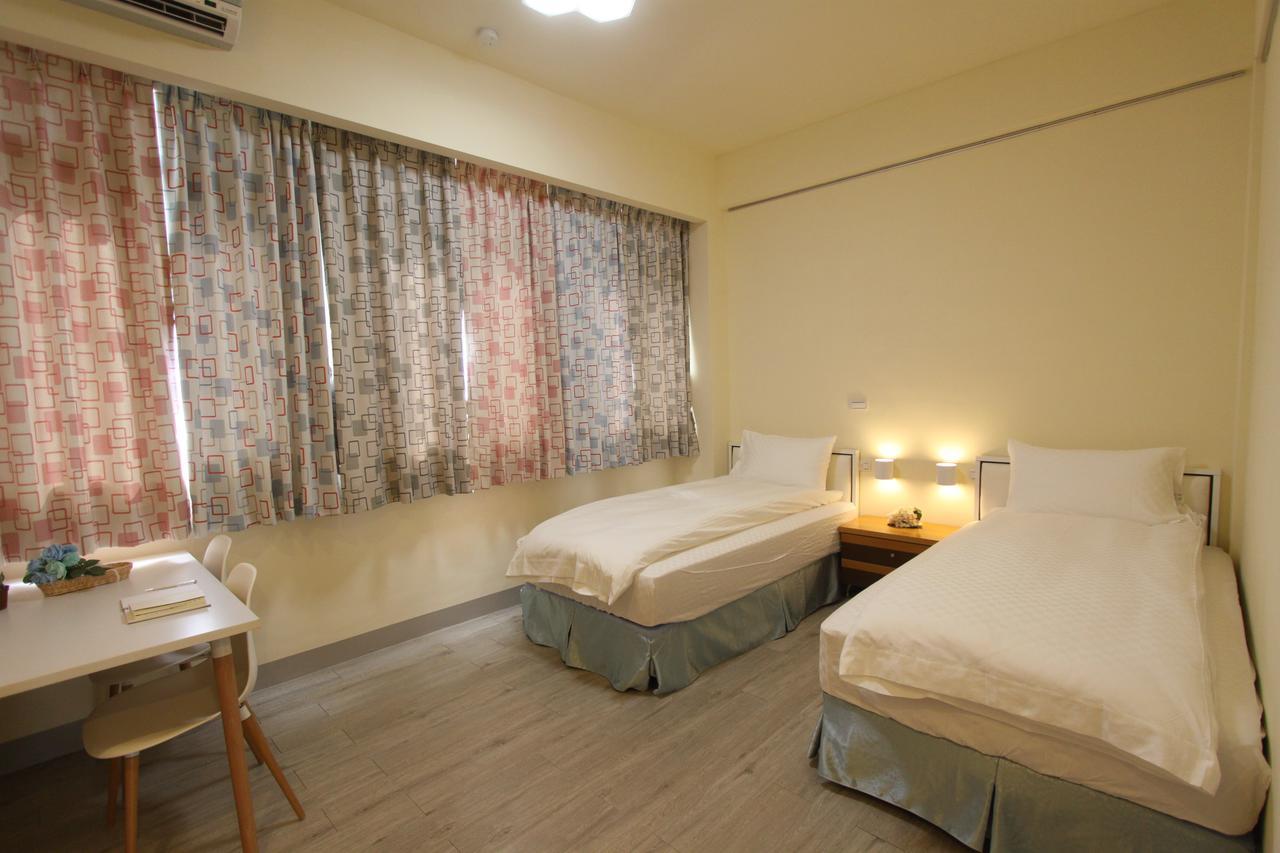 Heyyo Hostel Kota Hualien Bagian luar foto